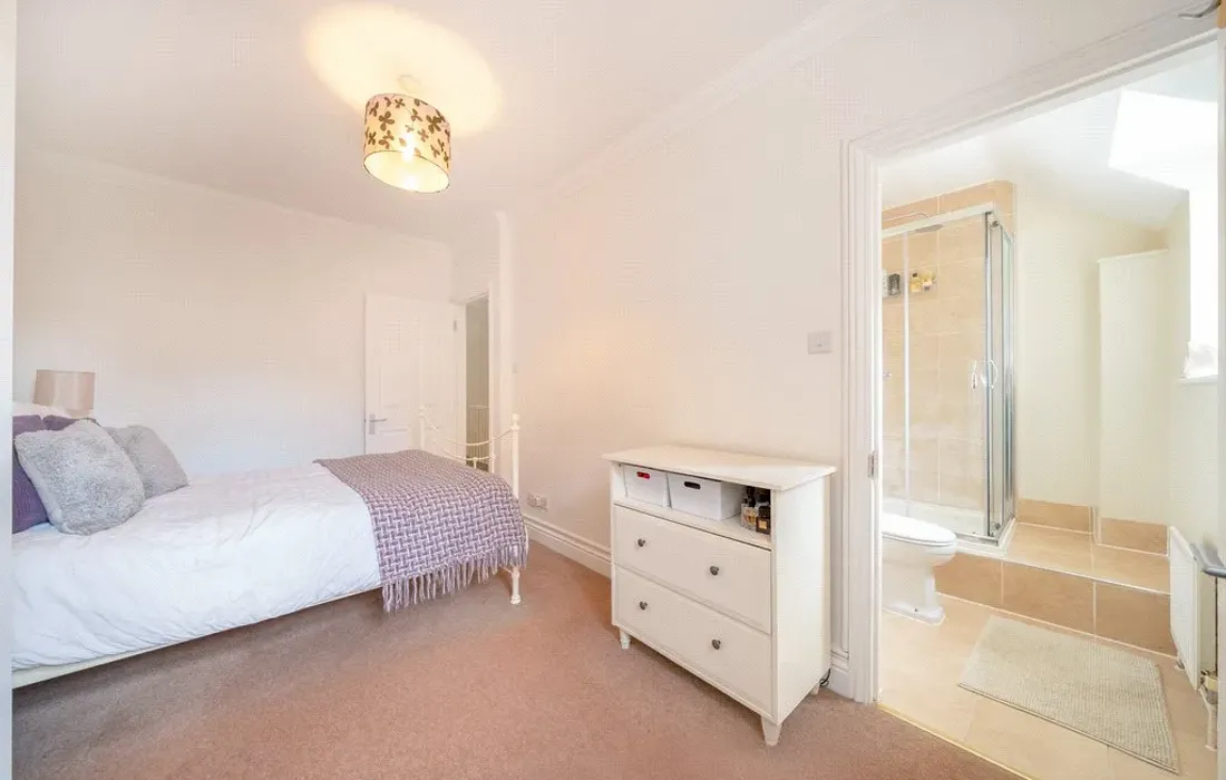 2 bedroom house for sale