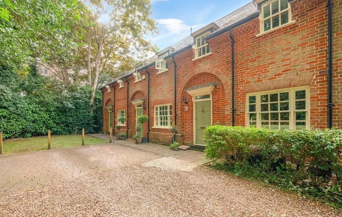 2 bedroom house for sale