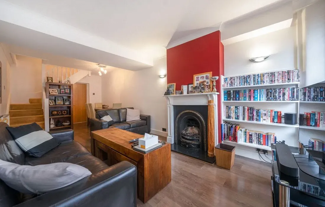 2 bedroom house for sale