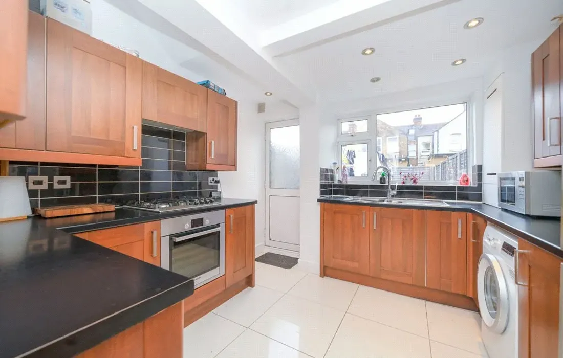 2 bedroom house for sale