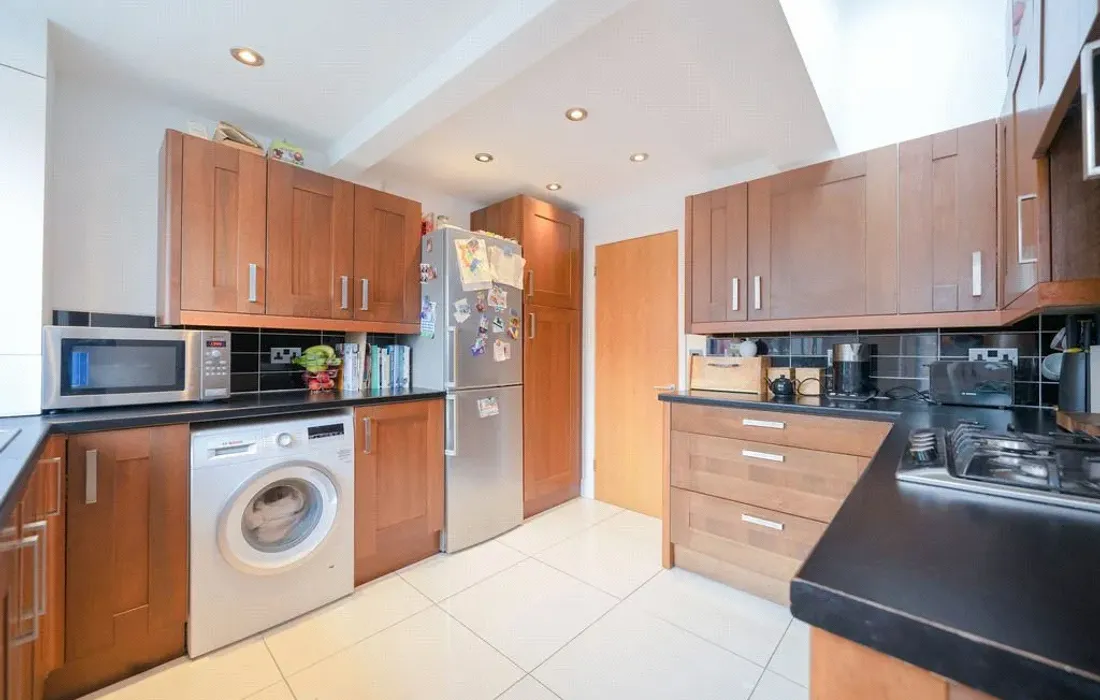 2 bedroom house for sale