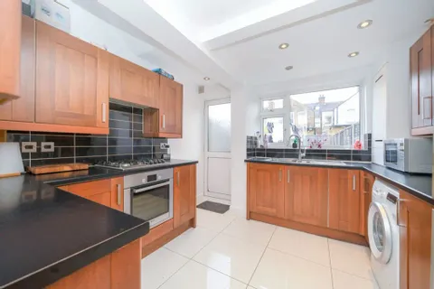 2 bedroom house for sale