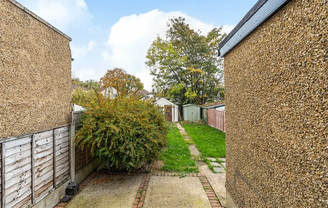 1 bedroom maisonette for sale