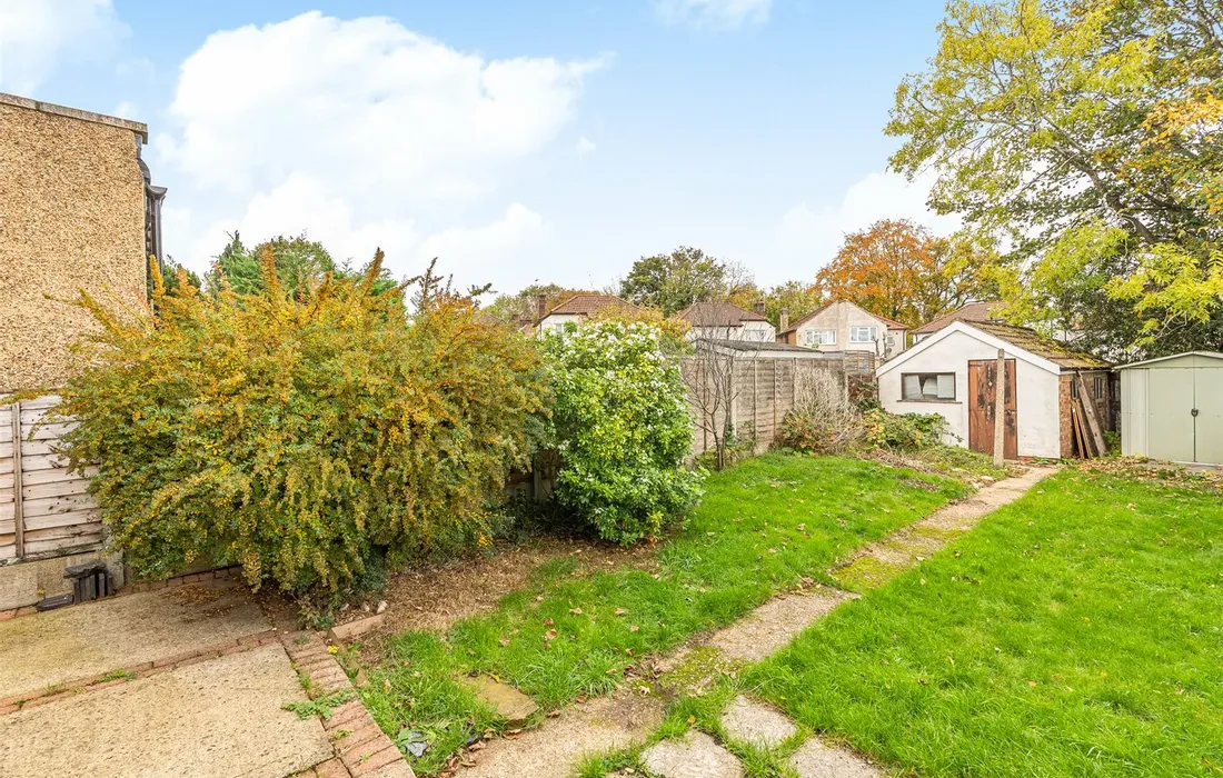 1 bedroom maisonette for sale