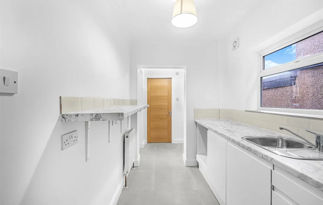 1 bedroom maisonette for sale