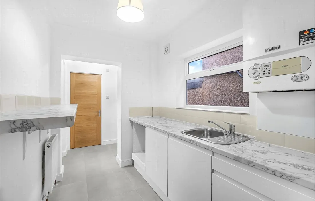 1 bedroom maisonette for sale