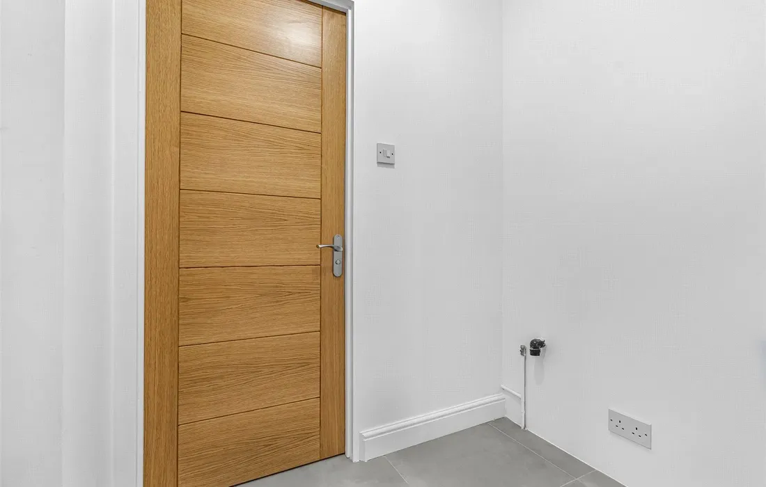 1 bedroom maisonette for sale