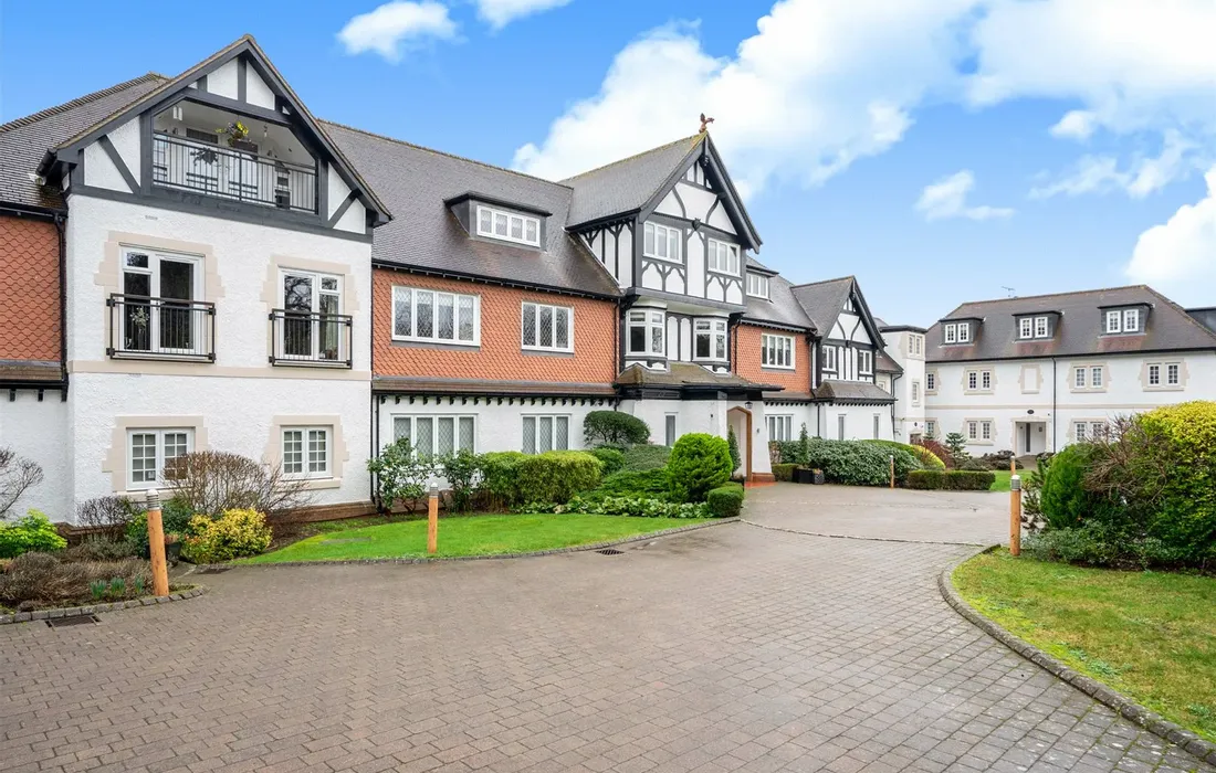 3 bedroom apartment for sale