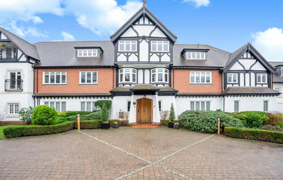 3 bedroom apartment for sale