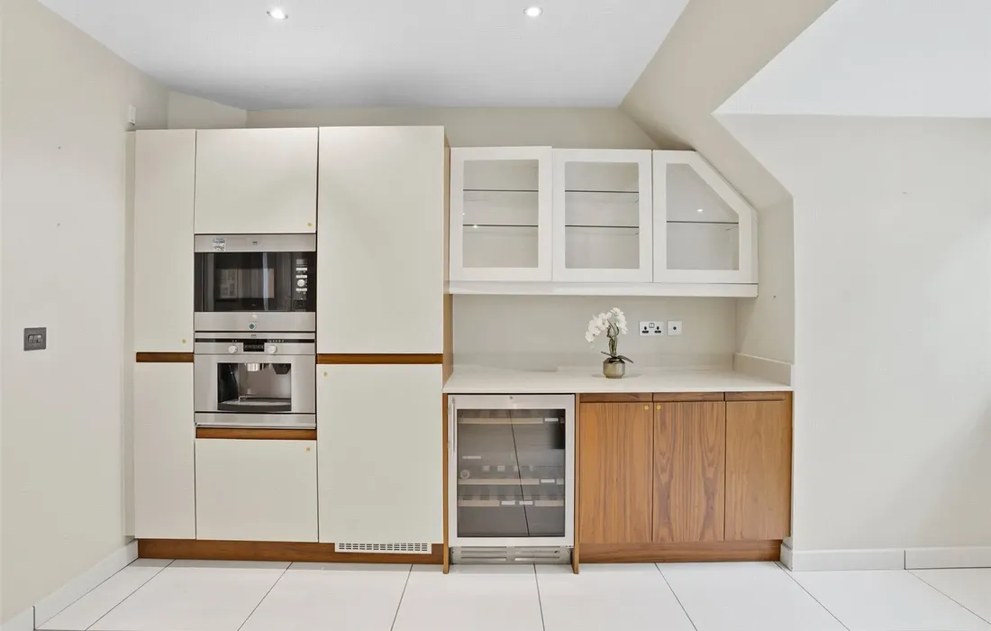 3 bedroom apartment for sale