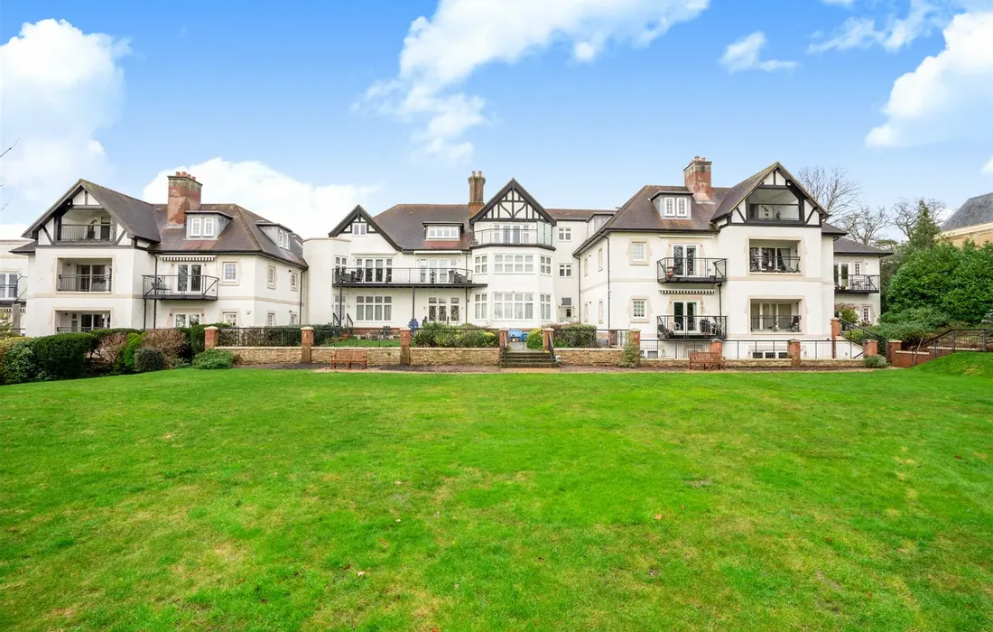 3 bedroom apartment for sale