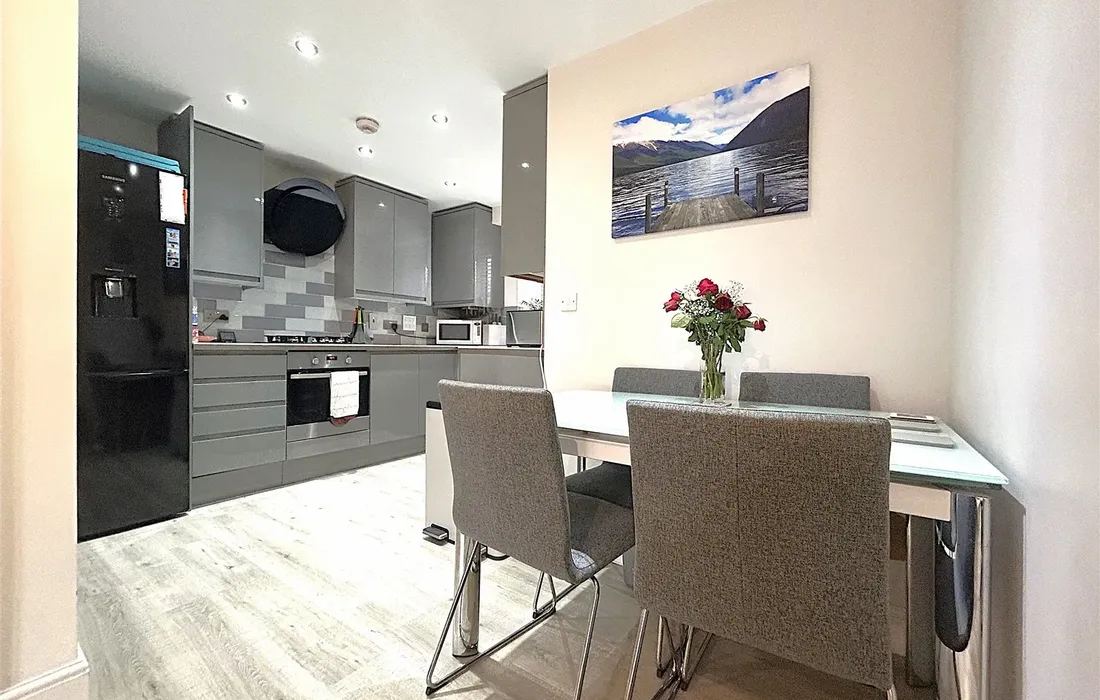 2 bedroom apartment for sale