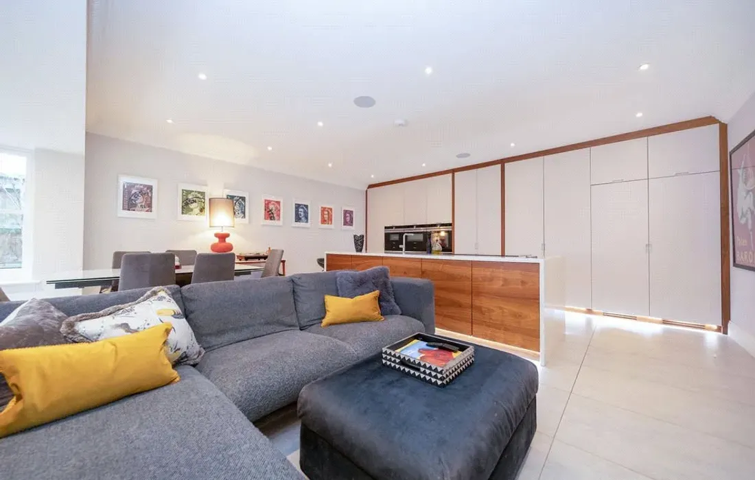 5 bedroom house for sale