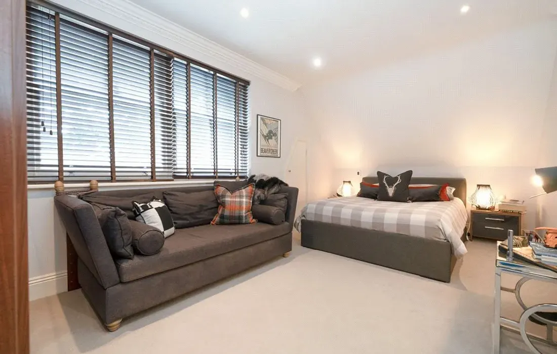 5 bedroom house for sale