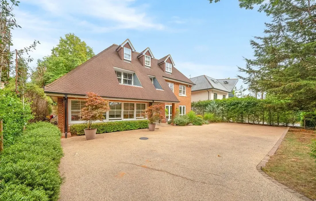 5 bedroom house for sale