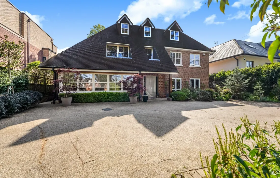 5 bedroom house for sale