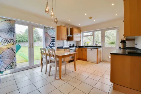 4 bedroom house to rent