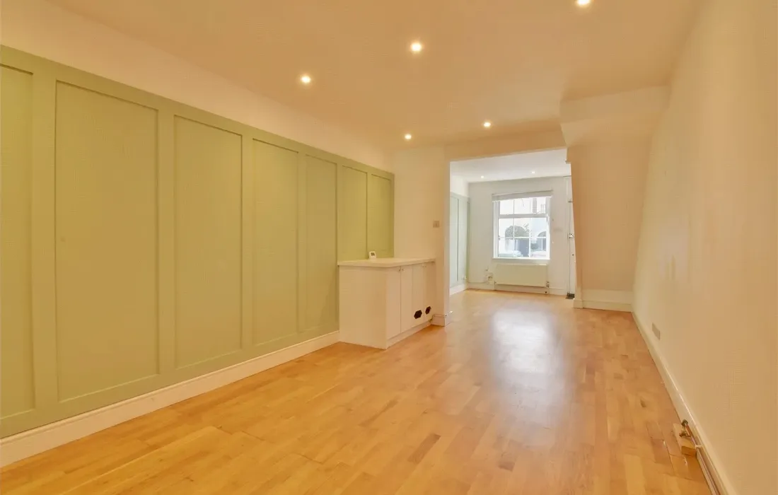 2 bedroom house to rent