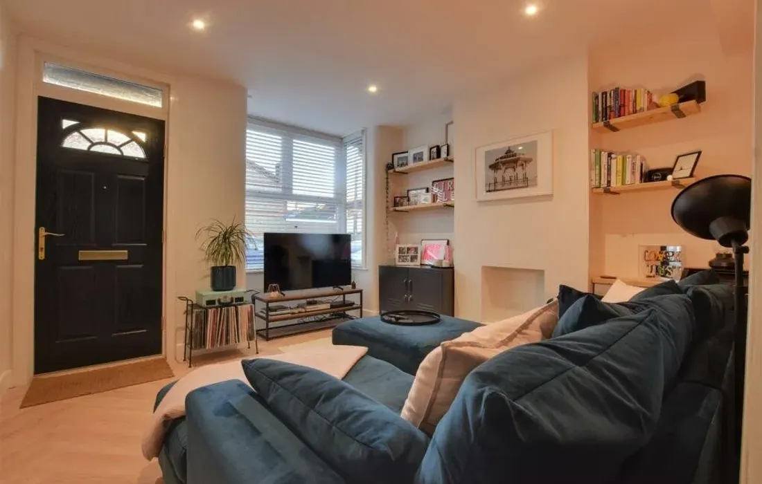 2 bedroom house to rent