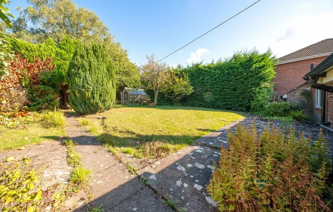 2 bedroom bungalow for sale