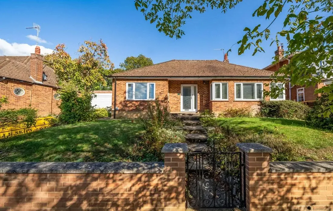 2 bedroom bungalow for sale