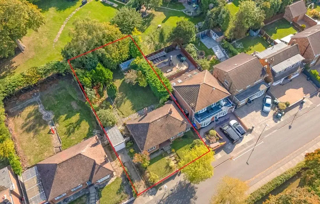 2 bedroom bungalow for sale