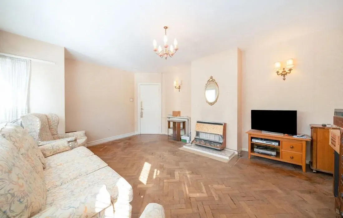 2 bedroom bungalow for sale