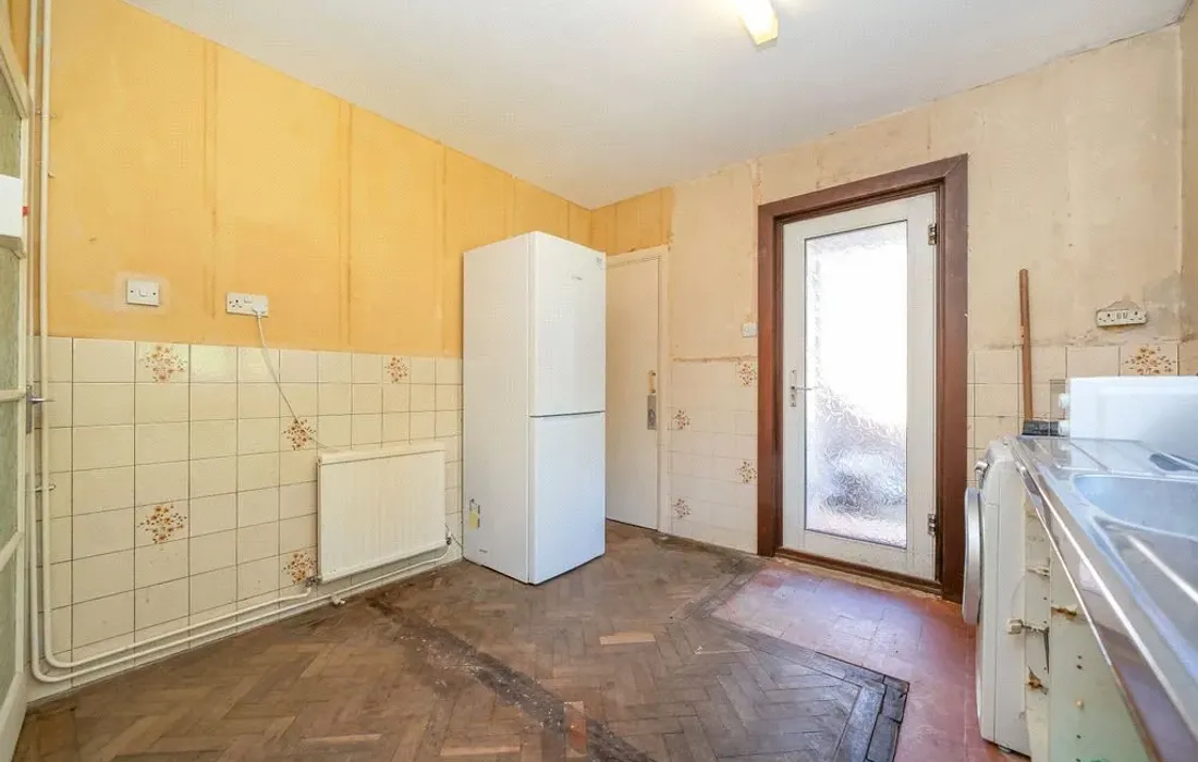 2 bedroom bungalow for sale