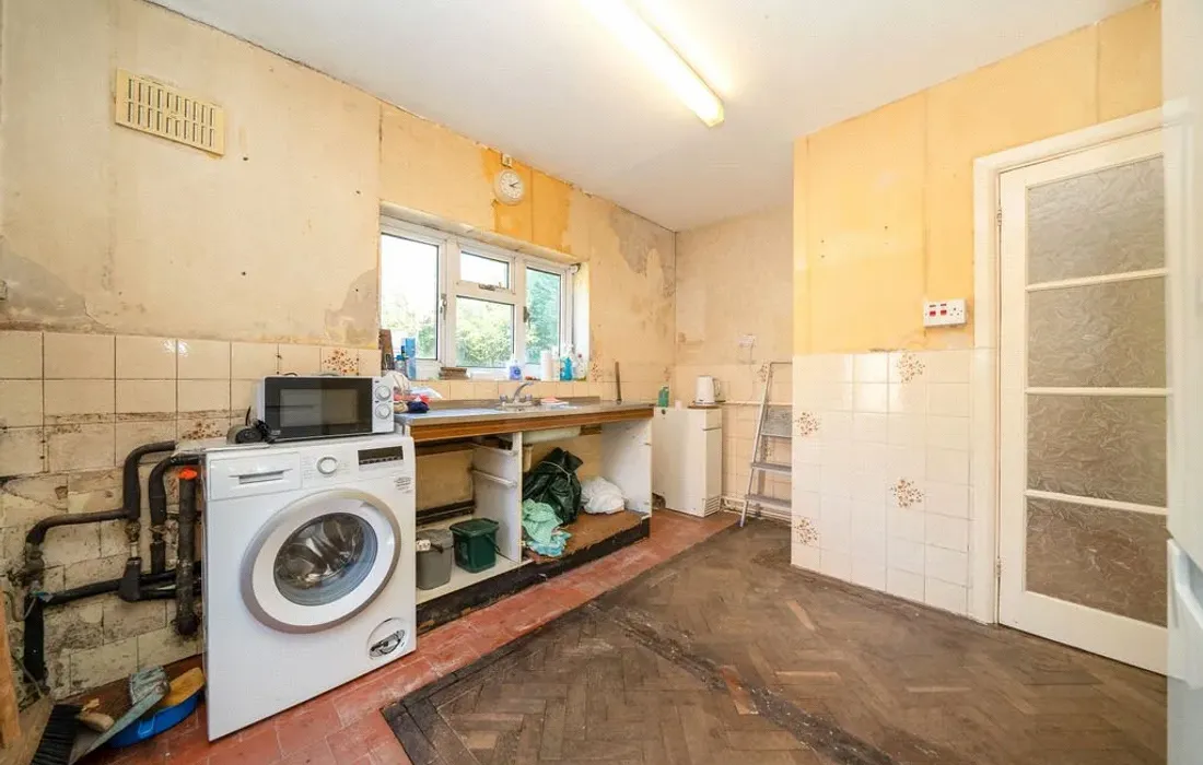 2 bedroom bungalow for sale