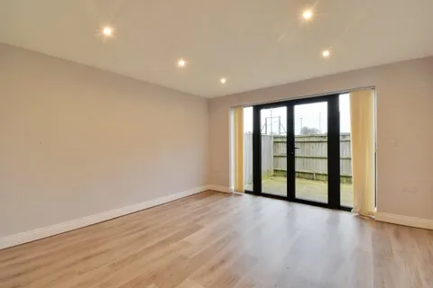 2 bedroom house for sale