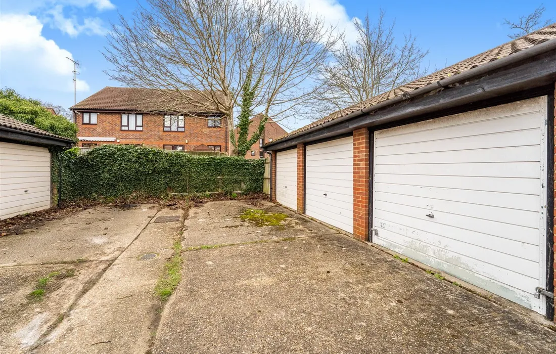 2 bedroom house for sale