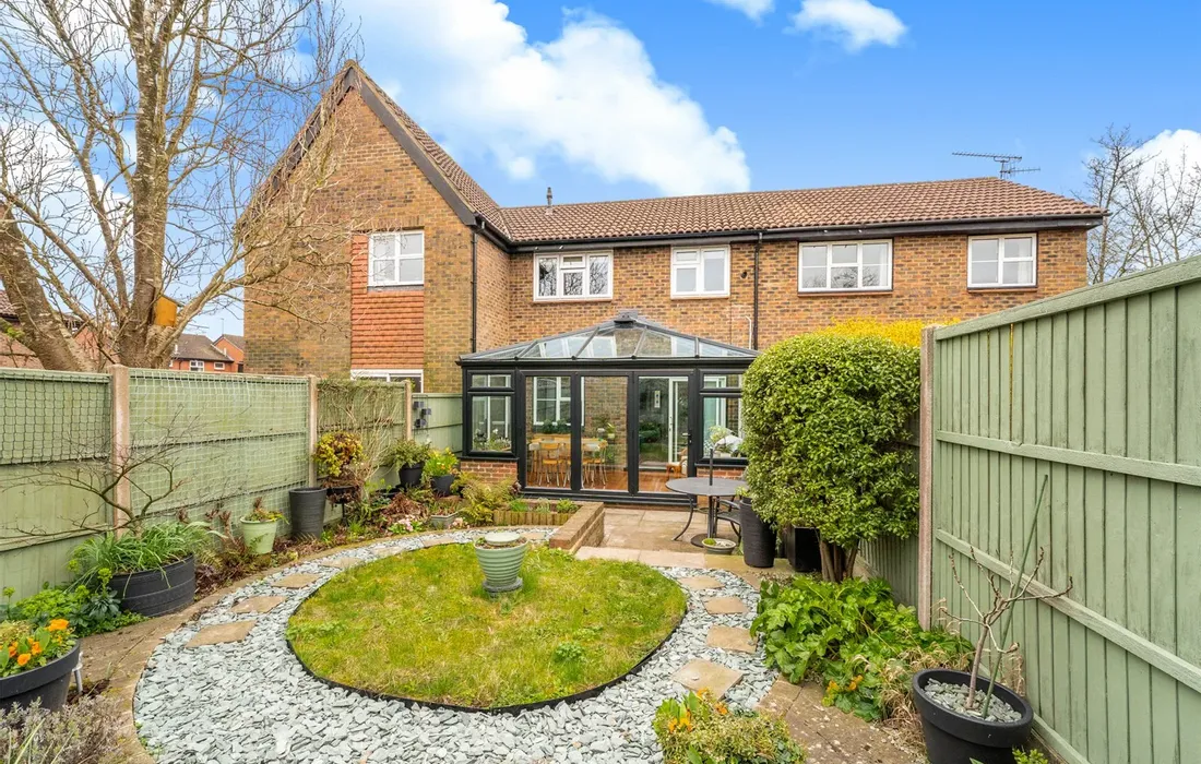 2 bedroom house for sale