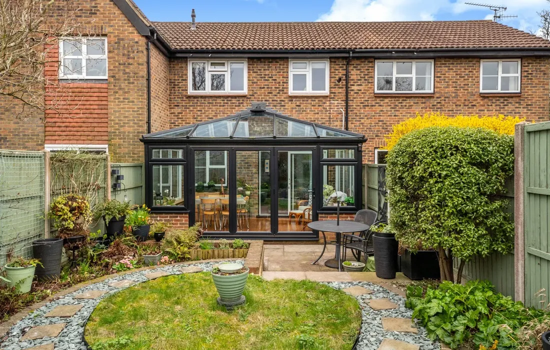 2 bedroom house for sale