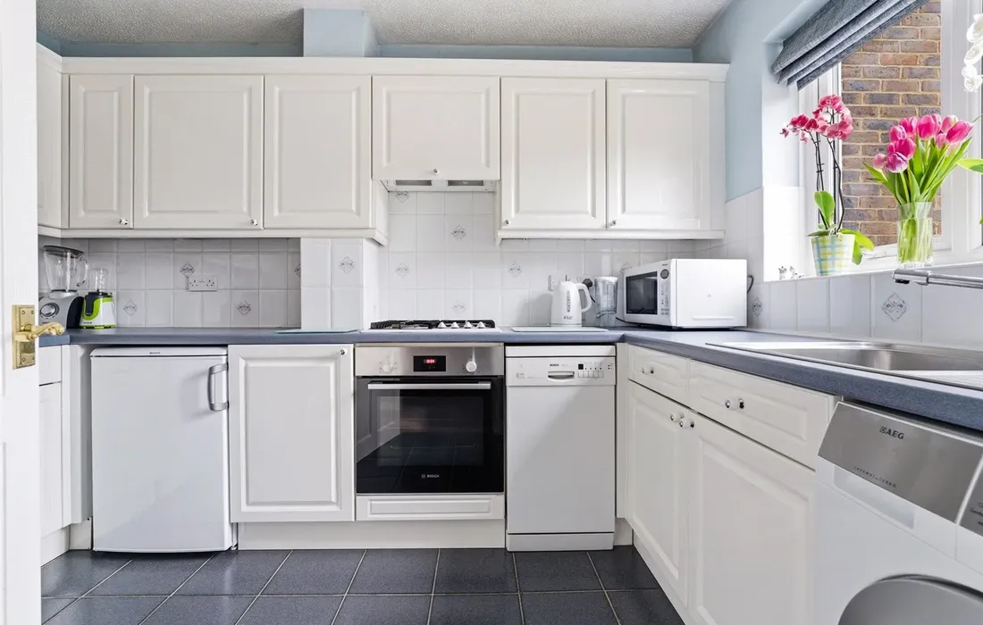 2 bedroom house for sale