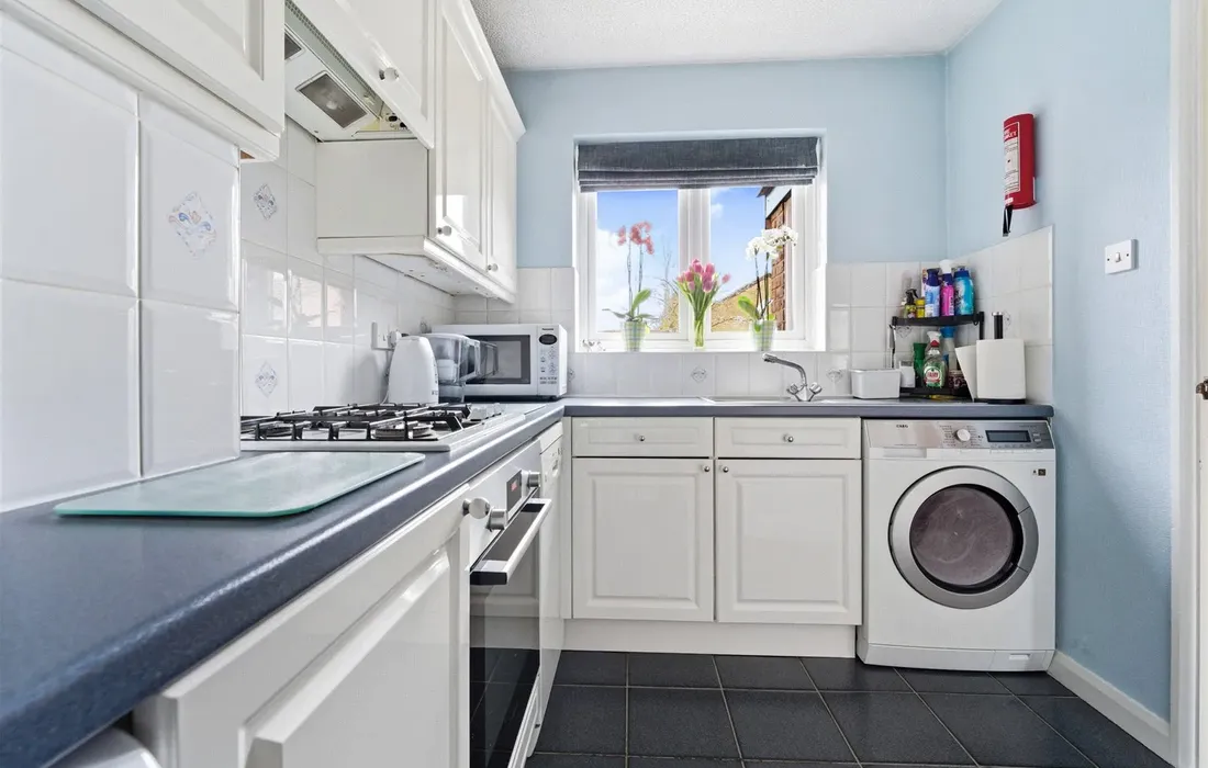 2 bedroom house for sale