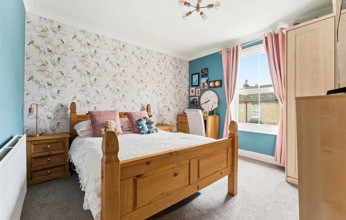 2 bedroom house for sale