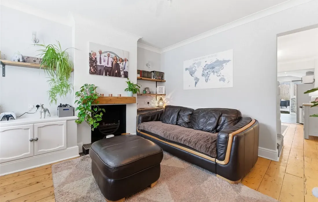2 bedroom house for sale