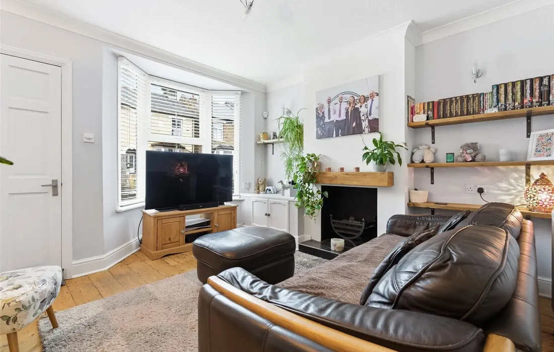 2 bedroom house for sale