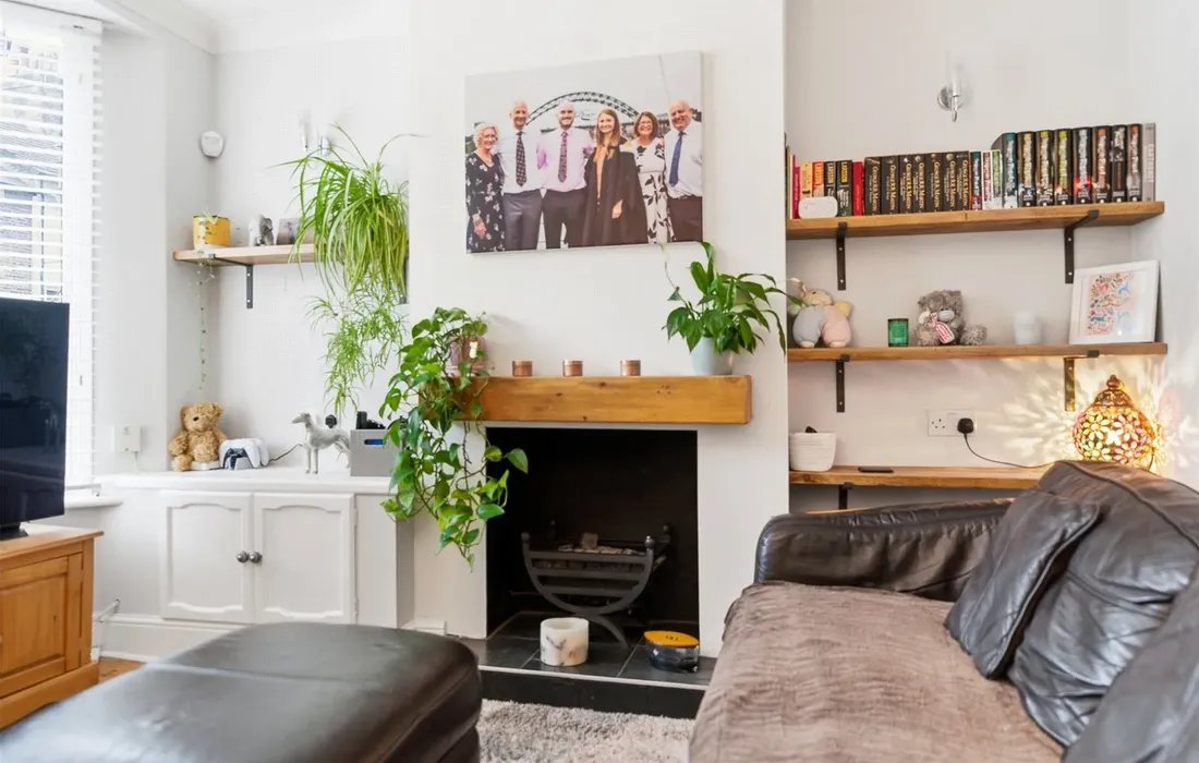 2 bedroom house for sale