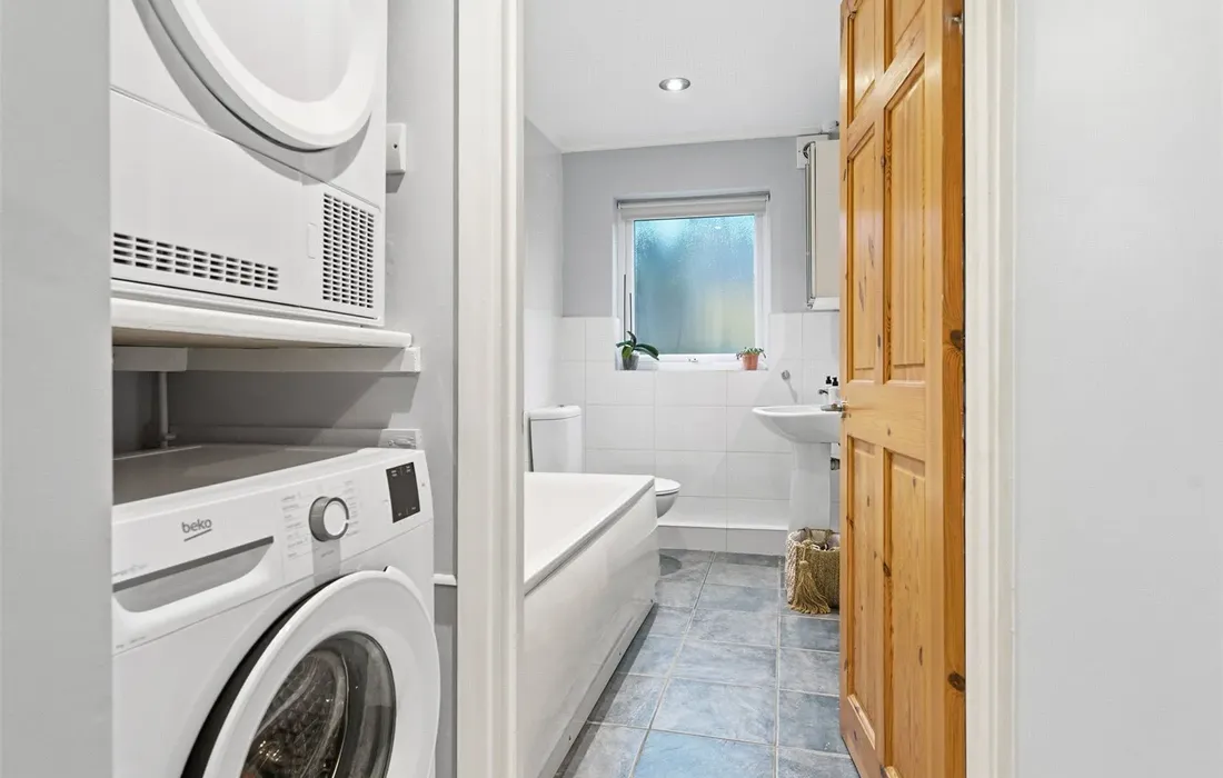 2 bedroom house for sale