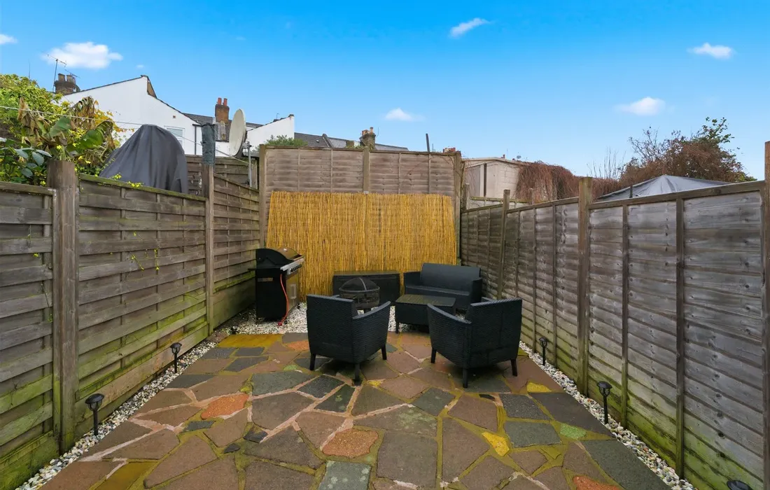 2 bedroom house for sale
