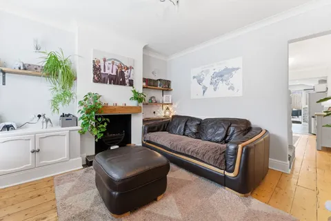 2 bedroom house for sale