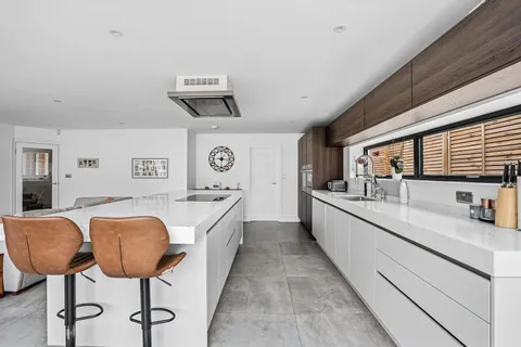 4 bedroom house for sale