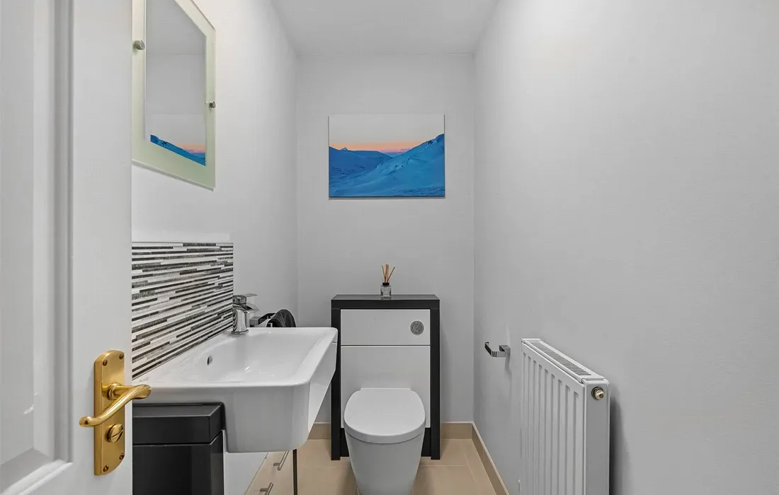 5 bedroom house for sale