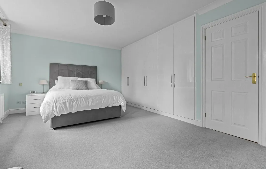 5 bedroom house for sale