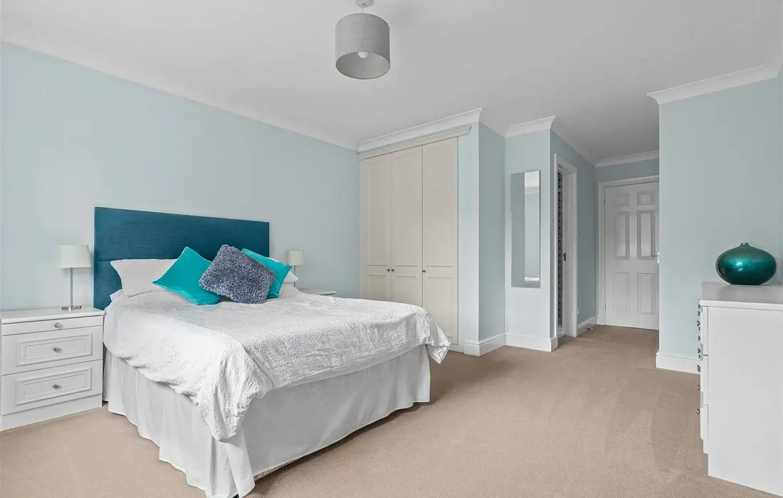 5 bedroom house for sale