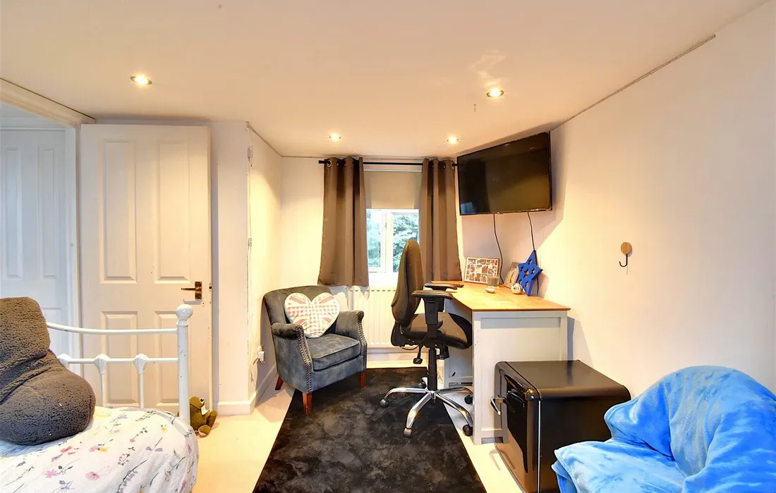 5 bedroom house for sale