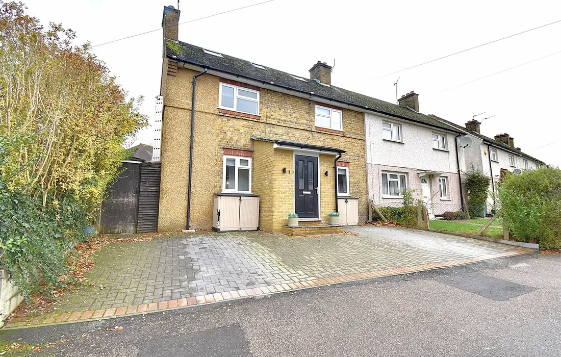 5 bedroom house for sale