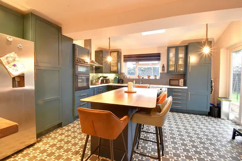 5 bedroom house for sale