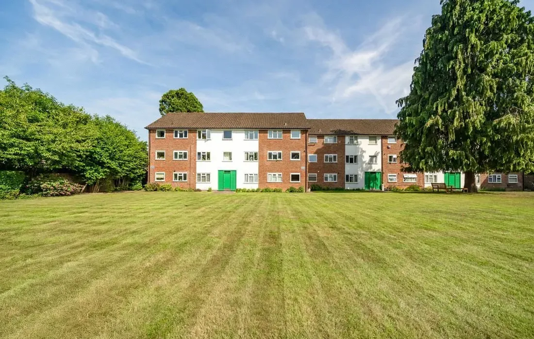 2 bedroom apartment to rent